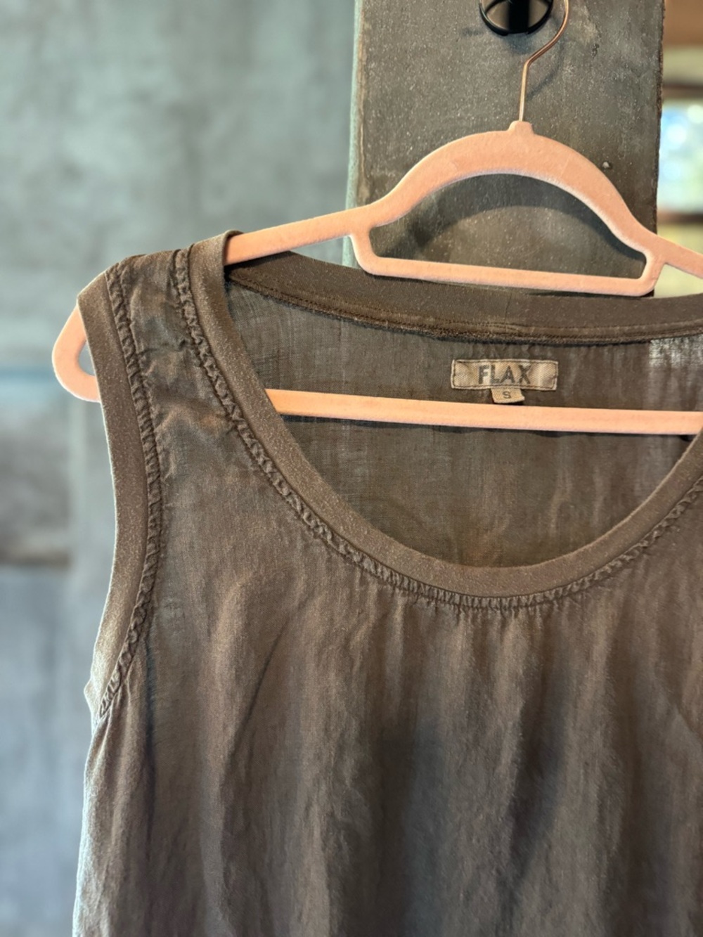 FLAX Women’s Sleeveless Linen Tank Top in Charcoal